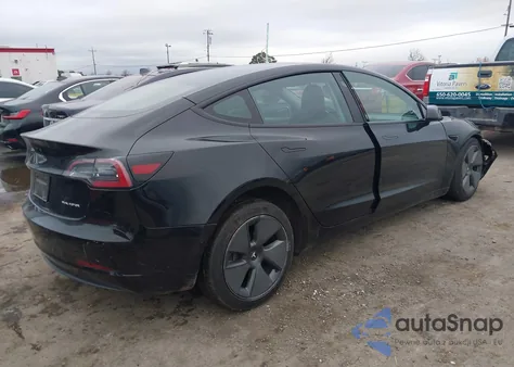 2021 Tesla Model 3 Long Range Dual Motor All-Wheel Drive z USA, uszkodzony, nr VIN 5YJ3E1EB1MF009893
